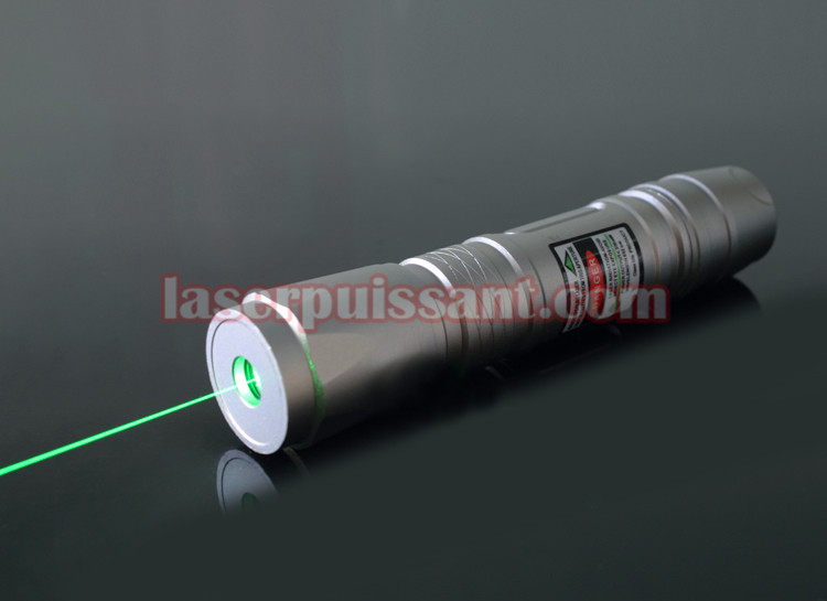 faisceau du pointeur laser vert 200mw