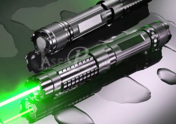 pointeur laser vert