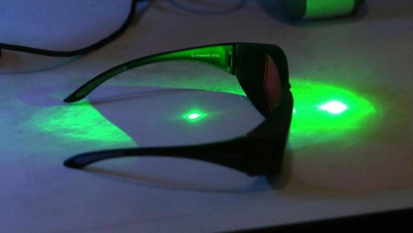 lunettes de protection laser