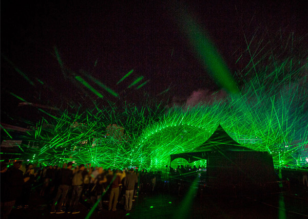 Le plus grand spectacle de faisceau lumière laser au monde
