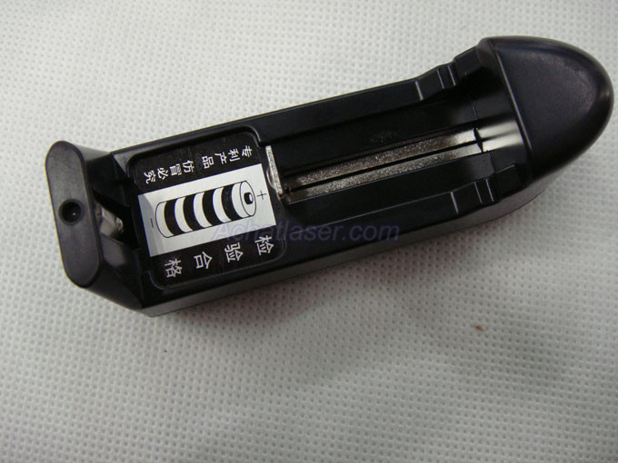 Chargeur de pointeur laser