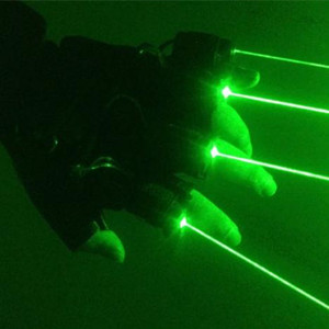droite quatre doigts laser vert
