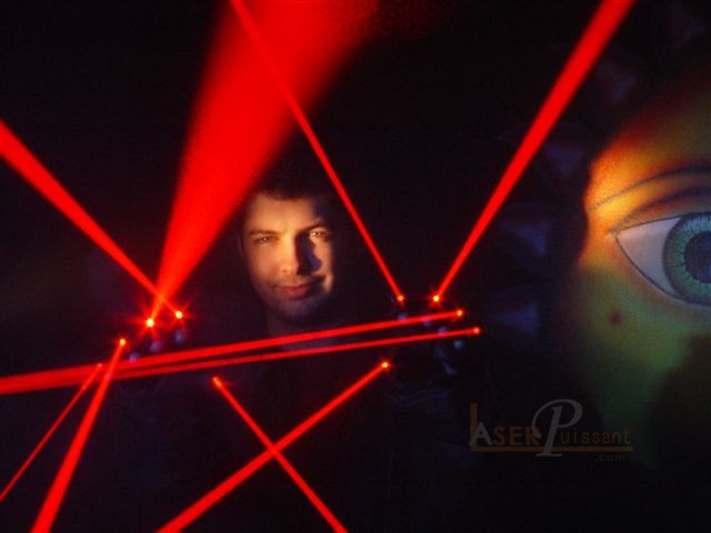 Gants laser rouge