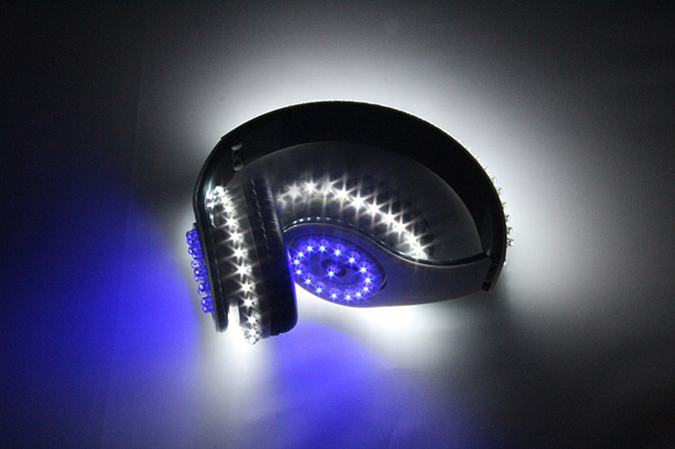 LED émettant la lumière son casque d'écoute