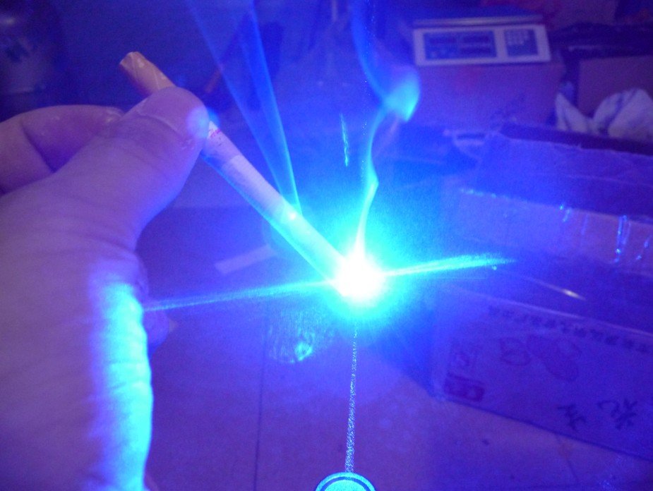 lampe torche Laser 1200mW