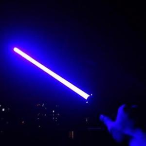 Pointeur laser bleu 30000mW et Sabre laser