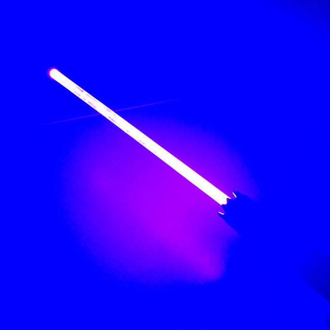 sabre laser bleu